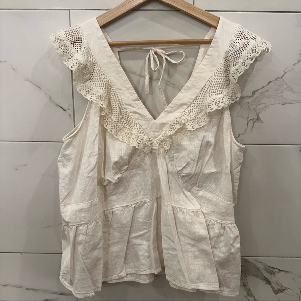 Old Navy Lace Trim Women's Sleeveless Top